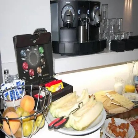 Led Hotel 3*