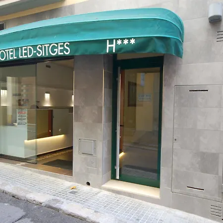 Led Hotel 3*